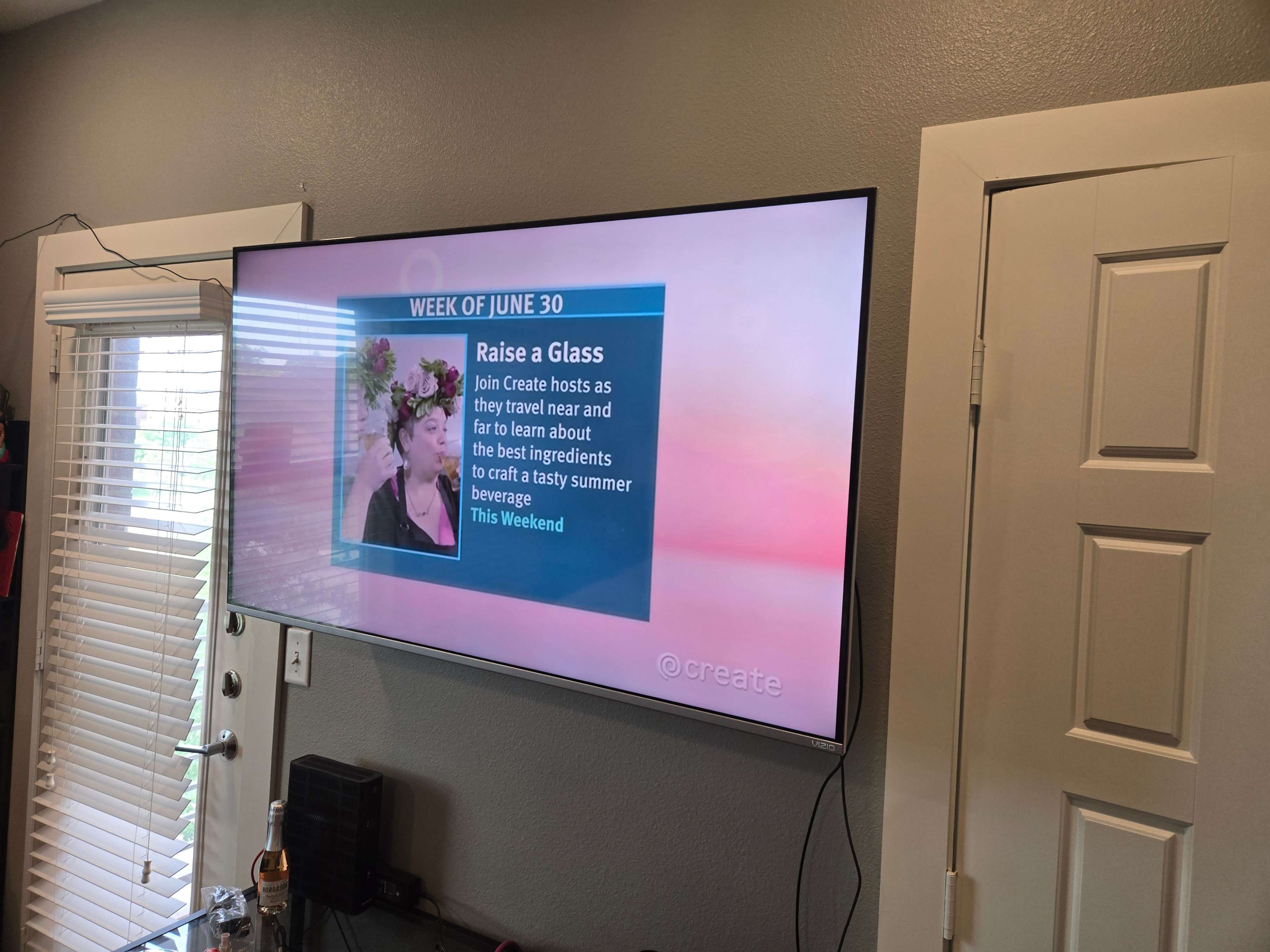 Professional TV mounting for Samsung sets by Mount & Fix, DFW experts